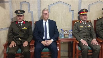 وزير البترول ووزير العمل السابق وقيادات القطاع يؤدون واجب العزاء في وفاة الشهيد المهندس حسام صادق بمسجد آل رشدان