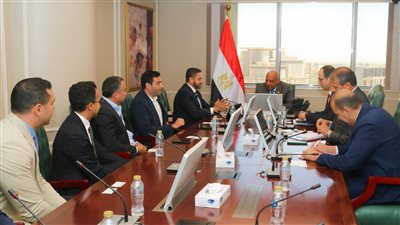 وزير الكهرباء يبحث مع تحالف 