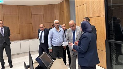 وزير الكهرباء يتابع سير العمل والتنسيق والتكامل بين مكونات المنظومة على مستوى الجمهورية