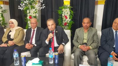 بحضور رأفت شمعة.. «مصر الوسطى للكهرباء» تكرم مصطفى عبد الحكيم ومحمد فاروق بمناسبة بلوغهما سن التقاعد
