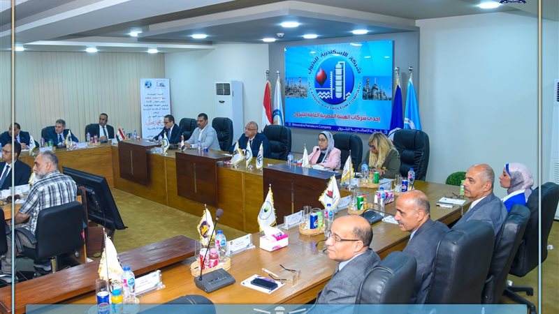 خلال الاجتماع 