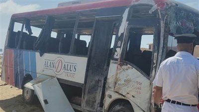 وفاة عامل وإصابة 17 آخرين في انقلاب أتوبيس يقل عاملين بـ”غرب الدلتا