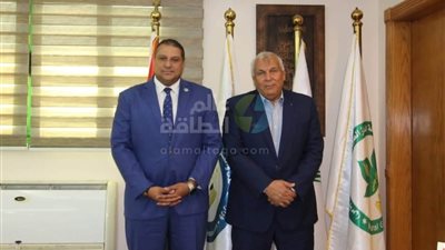 محافظ مطروح يبحث مع رئيس 