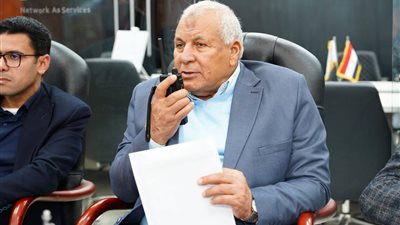 محافظ مطروح يتابع إدارة أزمة انقطاع الكهرباء والتأكيد على تأمين المنشآت الحيوية 