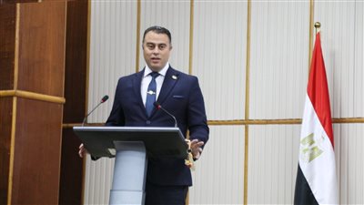 احتفاءً بالتفوق والتميز.. رئيس مجلس إدارة هيئة المحطات النووية لتوليد الكهرباء يكرّم أبناء العاملين المتفوقين دراسيًا